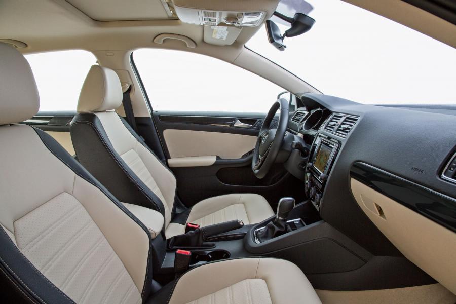  Volkswagen Jetta 2015 года  (US) (фото 61 из 62)